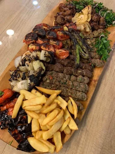 Hummus arabesc