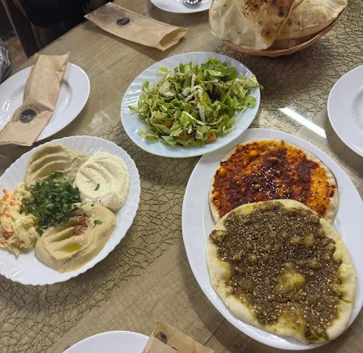 Kunefe desert tradițional