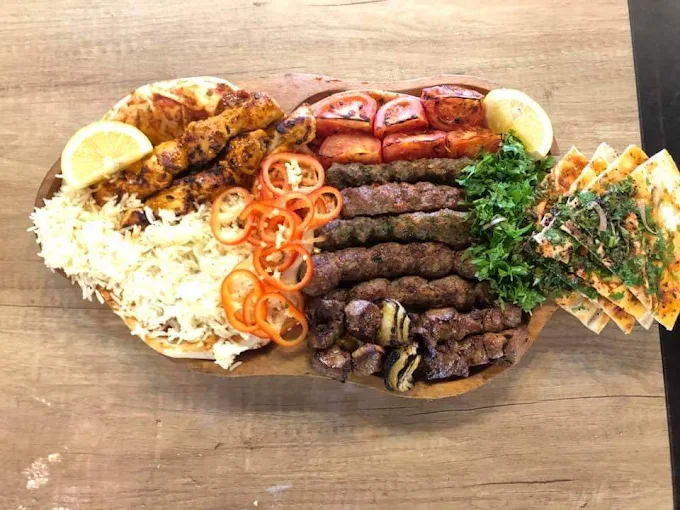 Interior restaurant Cetatea Din Alep